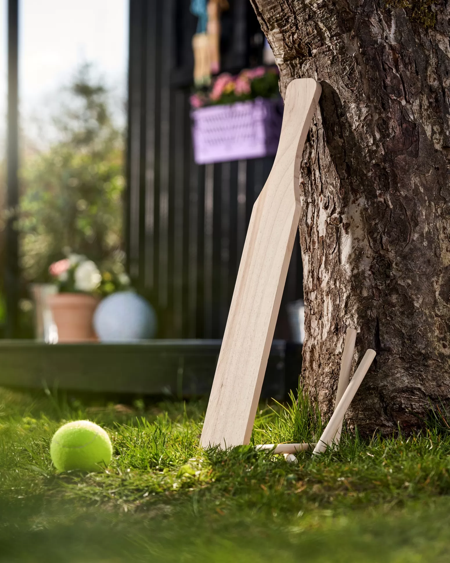 Kinder Søstrene Grene Schweiz Brennballspiel